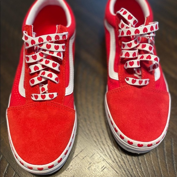 Red vans Valentine’s Day edition - Picture 3 of 4